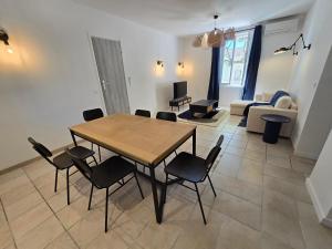 Peaceful Design Escape - Calm, AC, Free Parking - 3-star hotels in Avignon