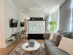 Spacious and cosy 3BRs 5F House in Heart of London