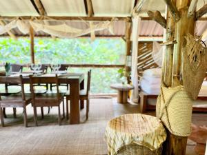 Ecocabaña Pocahontas en rio Santo Domingo, Melcocho