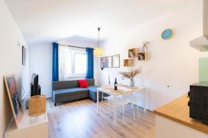 PIĘKNY KLIF Apartament 7 min do Morza TARAS na dachu z widokiem na Las