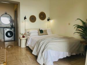 Selini Apartments Mani