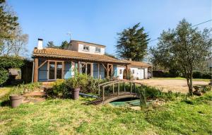 Cozy Home In Notre Dame De Riez