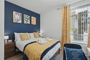 Spacious Victorian Flat with 2x Allocated Parking by StayByNumbers