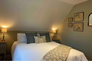 Cosy Rural Retreat Sleeps 3 & PetFriendly