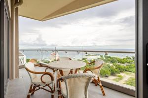 Cozy & Modern 2 BR in Tambuli Seaside Resort & SPA