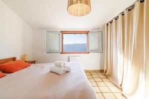 Maisons de vacances VILLA LAVANDINE - Maison Provencale avec Piscine - Magnifique vue : photos des chambres