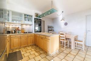 Maisons de vacances VILLA LAVANDINE - Maison Provencale avec Piscine - Magnifique vue : photos des chambres