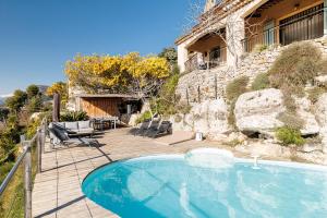 Maisons de vacances VILLA LAVANDINE - Maison Provencale avec Piscine - Magnifique vue : photos des chambres