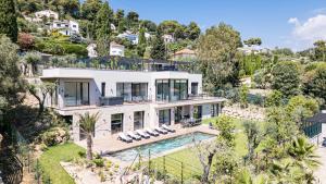Villas VILLA PIBONSON - Villa d Exception a Mougins - Luxe, Piscine et Spa : photos des chambres