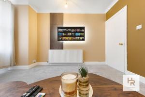 Prime Location - Stylish Retreat - WIFI & Netflix