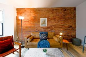 Bright and Cozy Studio Apartment