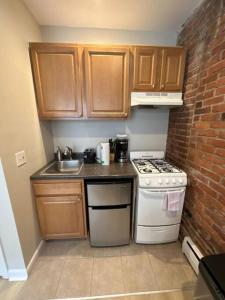 Cozy Central South End Studio