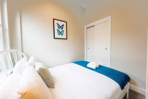 Spacious and Bright Studio