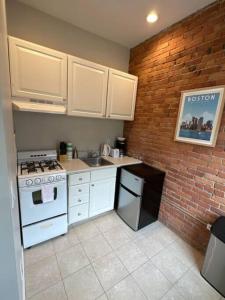 Peaceful Back Bay Studio