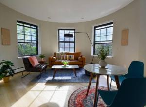 Comfy Back Bay Alcove Studio Apt