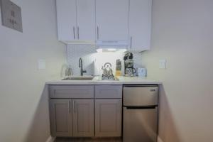 Modern Simple Studio South End