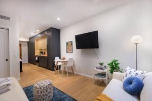 Spacious Mission Hill Studio