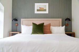 Bold and Spacious 2 Bed in Boston Financial District