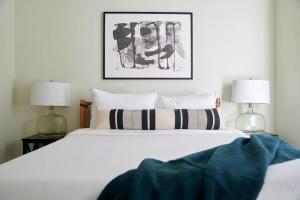 Lavish FIDI 2br 2ba Close to everything