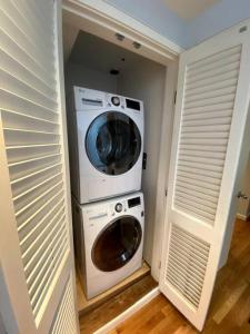 Luxurious Fenway 2BR Penthouse with Roof Decks