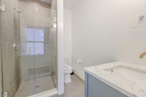 Luxury Loft Washer and Dryer Pet Friendly