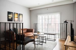 Perfect Traveling Nurse Housing in Theatre District