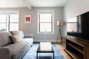 Simple 1BR steps to Boston Common and South End