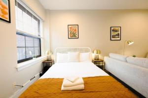 Bold and Spacious Studio Back Bay