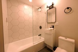 Spacious Studio Prudential Area