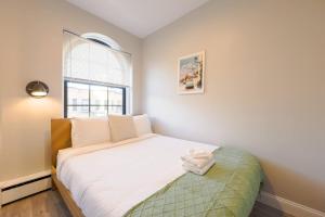 Spacious Studio Prudential Area