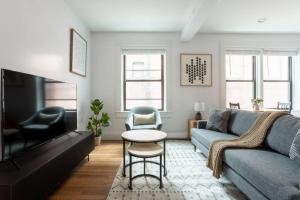 Modern 1BRs steps from Boston Common and South End