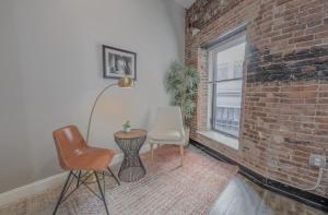 Luxury Furnished Loft near Park Street Station