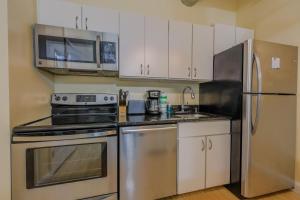 Almost there 4bed 2bath Apartment in Downtown