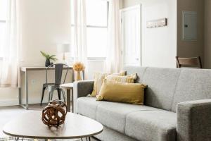 Prime Location Beacon Hill and Financial District