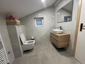 Apartment Skalin - Modern Comfort with a Local Touch