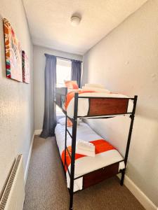 Best Offer Spacious and Chic 2 Bed Apartment