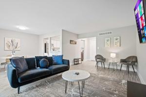 Bright & Airy Urban Unit Walk to Everything