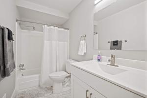 Bright & Airy Urban Unit Walk to Everything