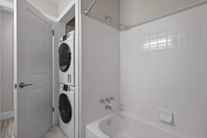 Serene & Modern Haven for Relaxation