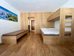 Apartment Essreithweg Kaprun by Jara