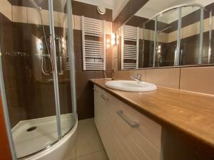 Apartment Essreithweg Kaprun by Jara