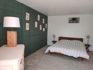 Maisons de vacances Maison typique avec piscine privee - 6km Sarlat : photos des chambres