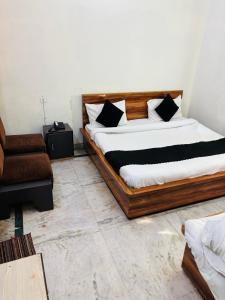 Aditya guest house