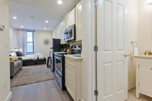 Centrally Located Loft Walk Anywhere Pets OK