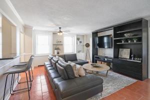 High Rise Condo Downtown ATL with Views