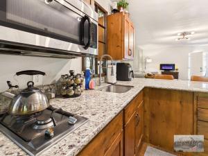 2 spaces More Space with 2 units at same location PNW Retreat