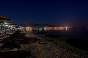 Over Sea Rooms & Villas Evia Greece