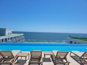 Ciu & Biu in Infinity Pool & Spa Resort