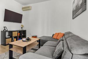 Green Oasis New Apartment