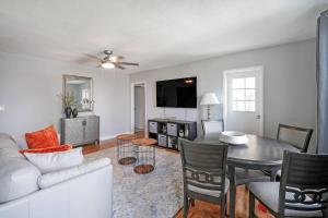 Prime Downtown Atlanta Condo with Balcony